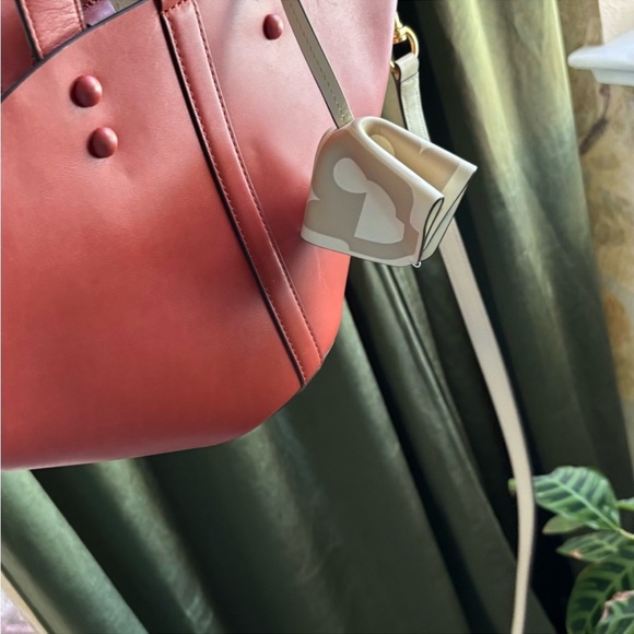 Tory Burch women bag purse EMERSON
MINI BUCKET
BAG - Picture 11 of 14